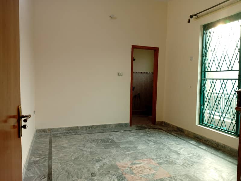 BEAUTIFUL UPPER PORTION AVAILABLE FOR RENT IN JOHAR TOWN 7