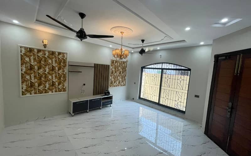 4 Marla luxury House available For Sale In Paragon City Lahore 11