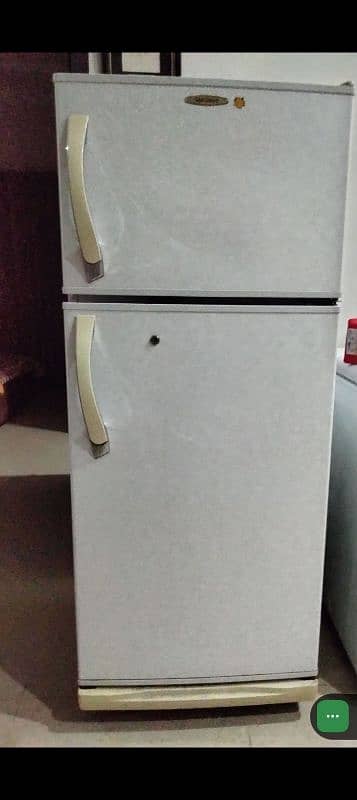 super general fridge 0