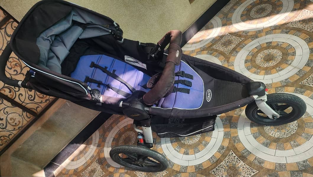 Graco original baby Stroller with shocks 3