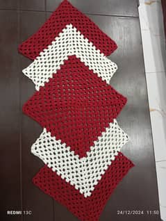 crochet table runner