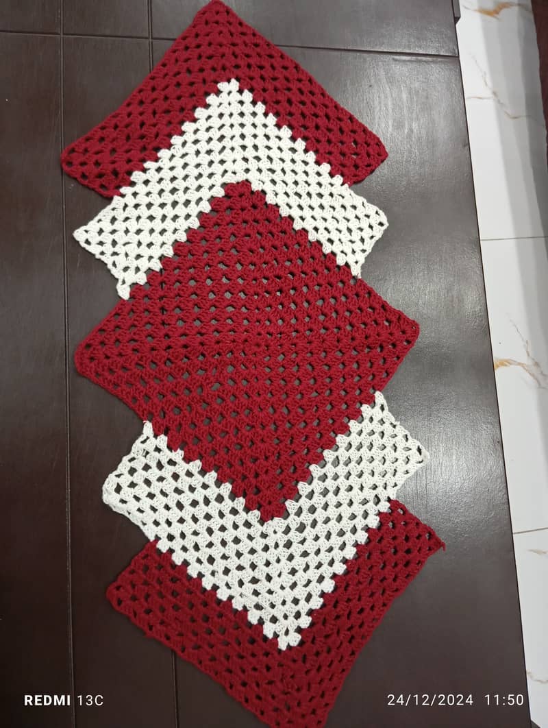 crochet table runner 0