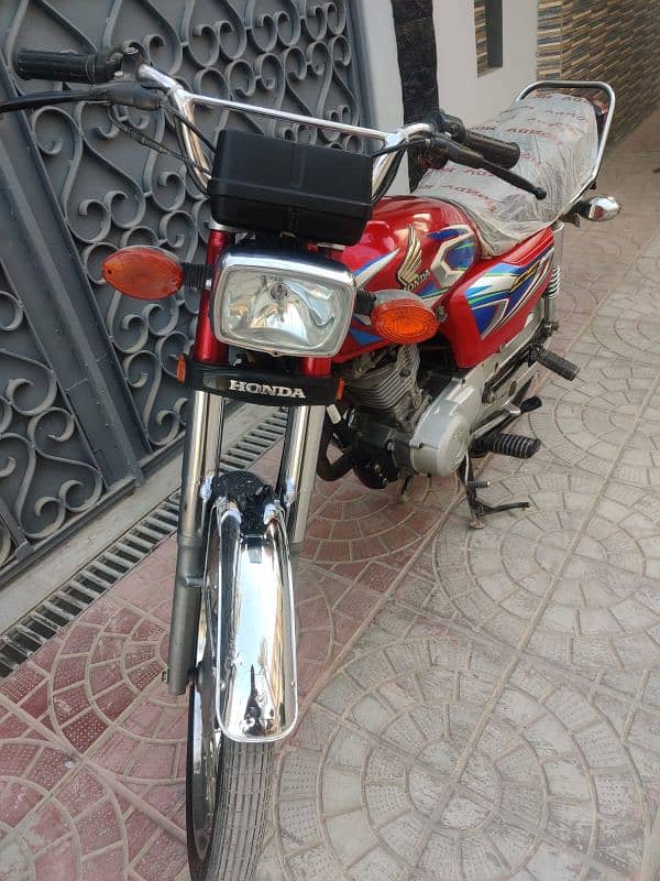 Honda 125 model 2022 Karachi number 033/0371/8656 only call no message 5