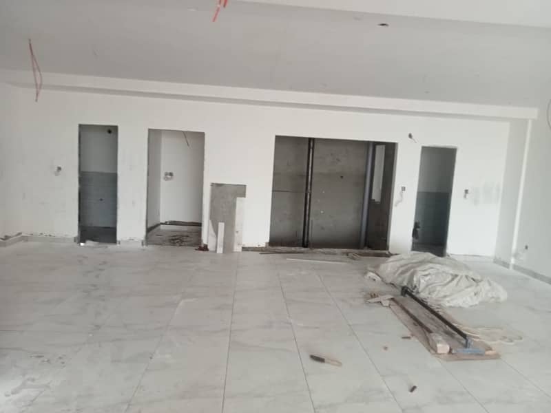 Main MM Alam Road Shop 2800sq. ft Double Unit Gulberg 3 For Rent 0