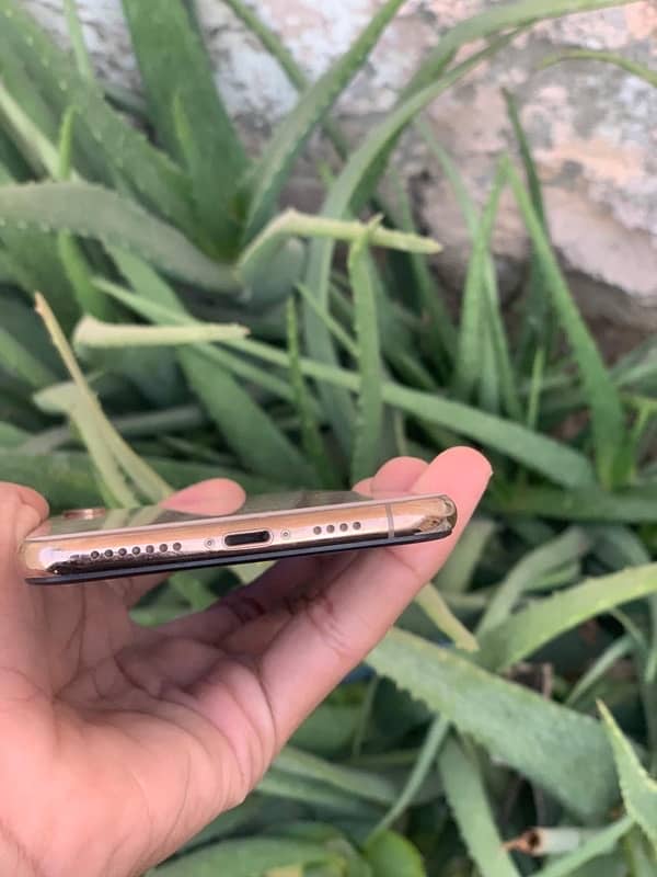 IPHONE  XSMAX 256gb dual pta approved urgent sale 2