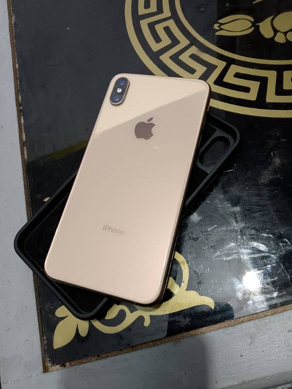 iphone xs max 1