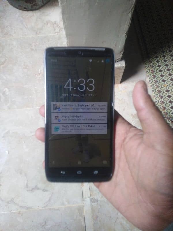 MOTOROLA TURBO 1 (3 GB 32 GB) 0