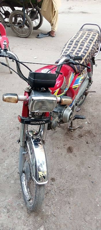 Honda 70 model 2021 Karachi no urgent sale all clear 10