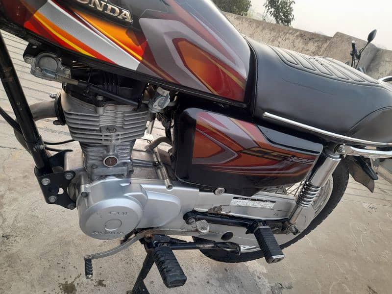 Honda CG 125 – Powerful & Reliable Used Bike for Sale 2