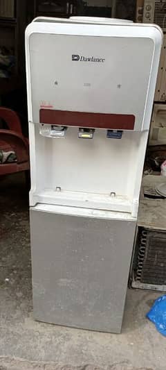 Dawlance water dispenser . 03240440015