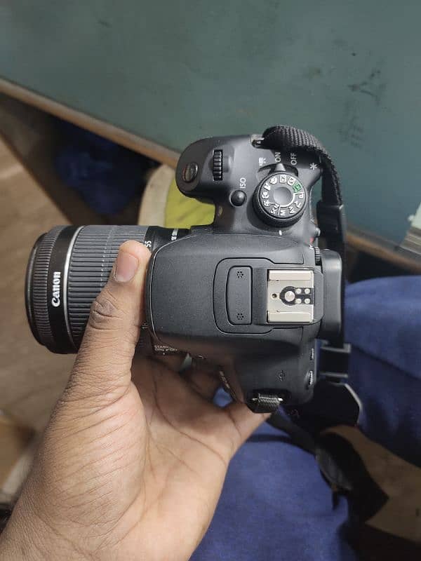 Canon 700D 4