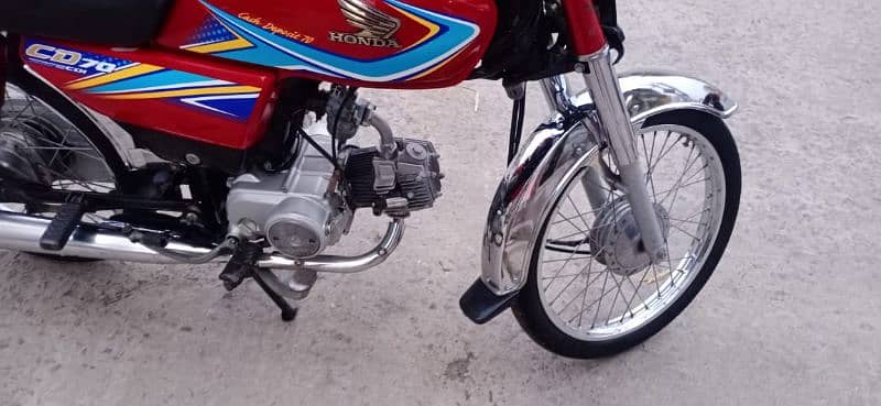 Honda CD70 bike Ek Hath Chali Hui 2