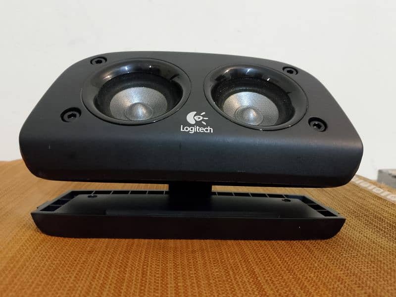 Logitech original center speaker 4