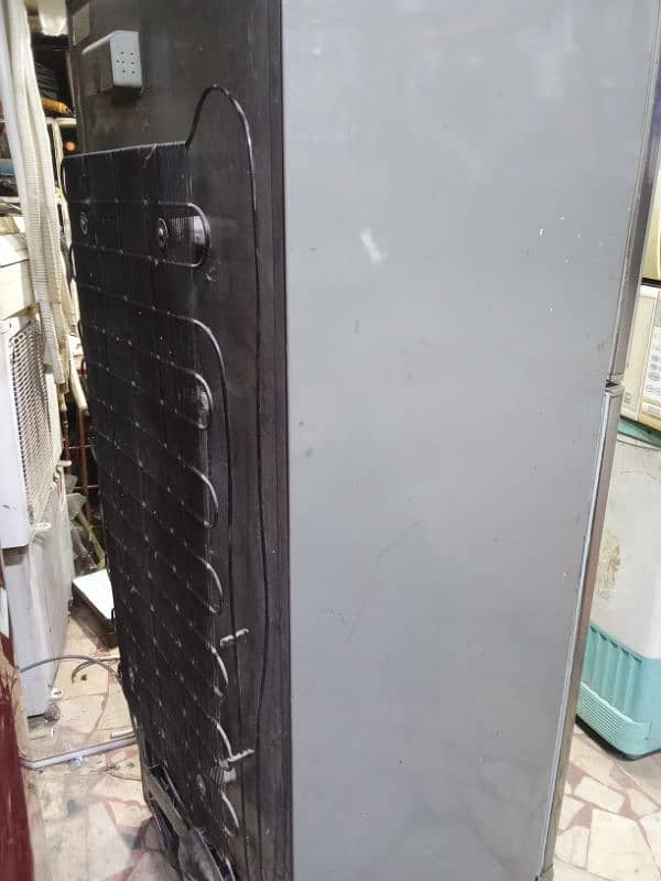 dawlance refrigerator working 100% 10/10 price 35000 12