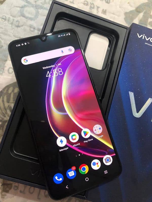 Vivo V21, Original Charger, Excellent condition 1