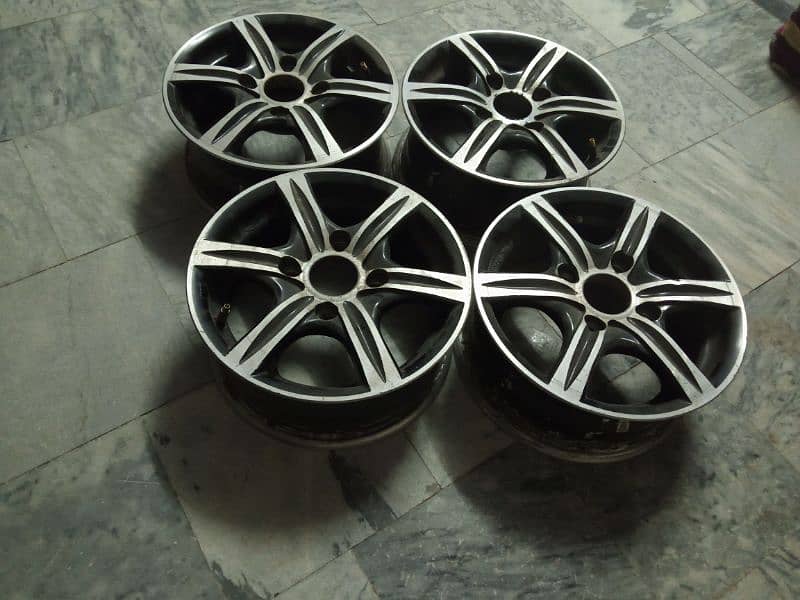 Alloy Wheels R13" . . 1