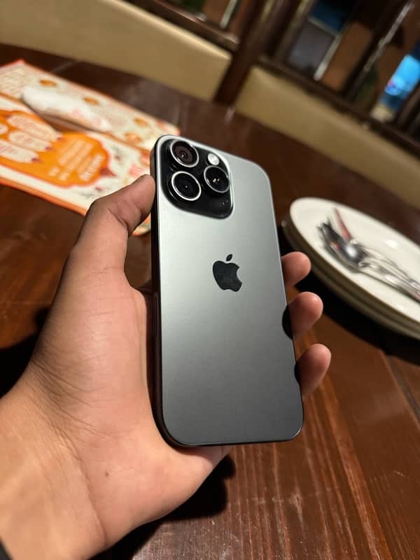 iphone 16 pro just box open 0