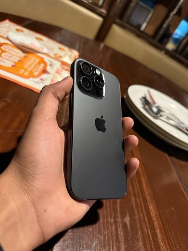 iphone 16 pro just box open 2