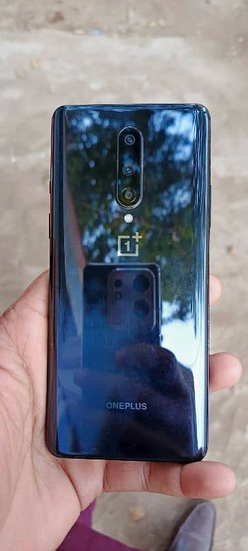 one plus 8.12gb 256gb dual simlush condition in black color for sale 3