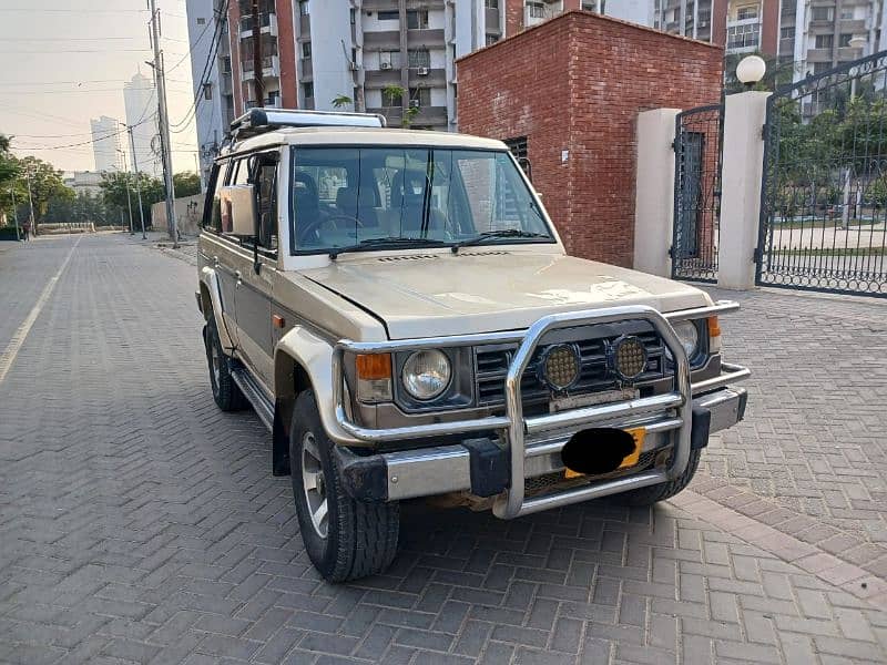 Mitsubishi Pajero V6 3.0 11