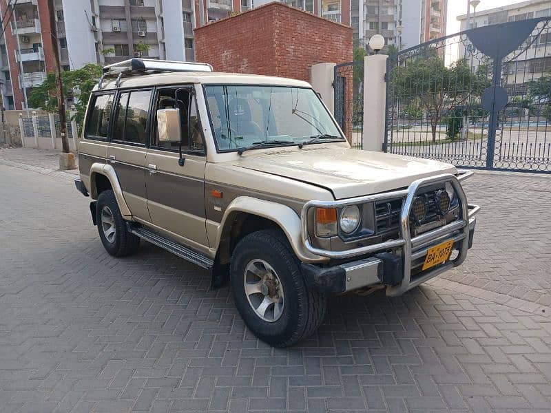 Mitsubishi Pajero V6 3.0 14