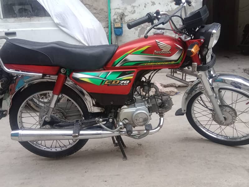 Honda CD 70 2022 3