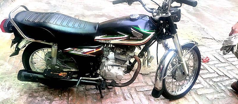 Honda cg 125  15 modal. 8