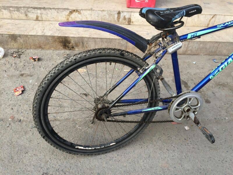 Bicycle in lush condition no one any fault Available in crispy price 7