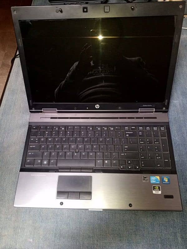 HP EliteBook 8540w Work Station 9