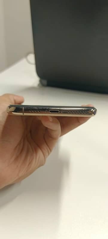 Iphone XS MAX in Mint condition 0