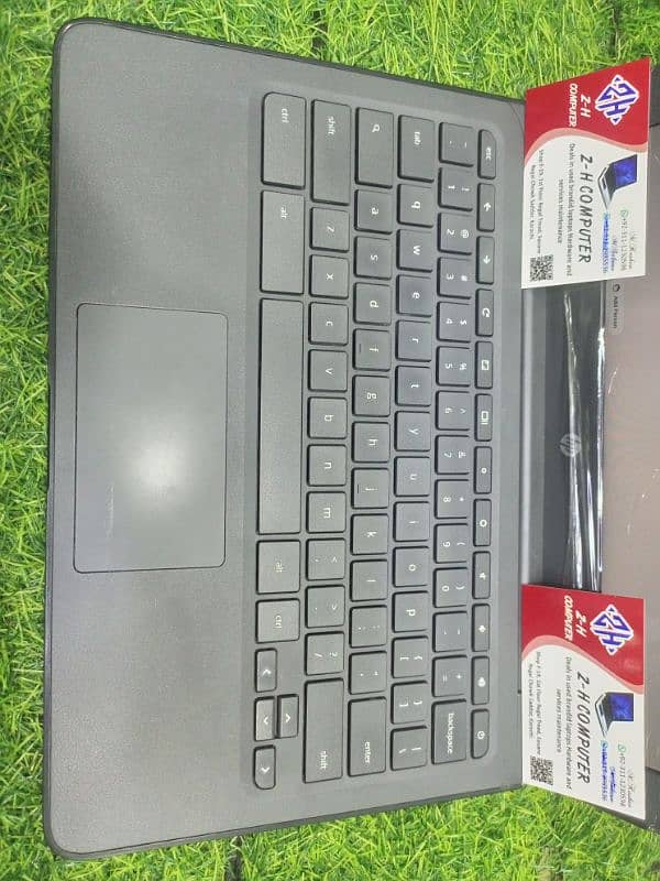 HP 11A G6 EE 4. GB 32. GB touch screen 1