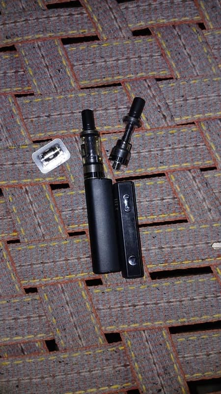 justfog vape with 2 batteries 2