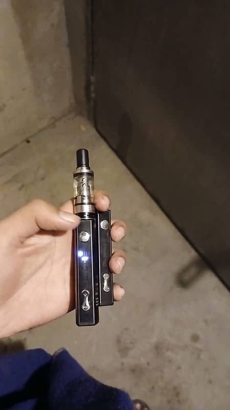 justfog vape with 2 batteries 3