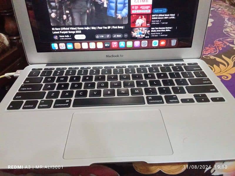 Macbook Air (2014 Early) 0