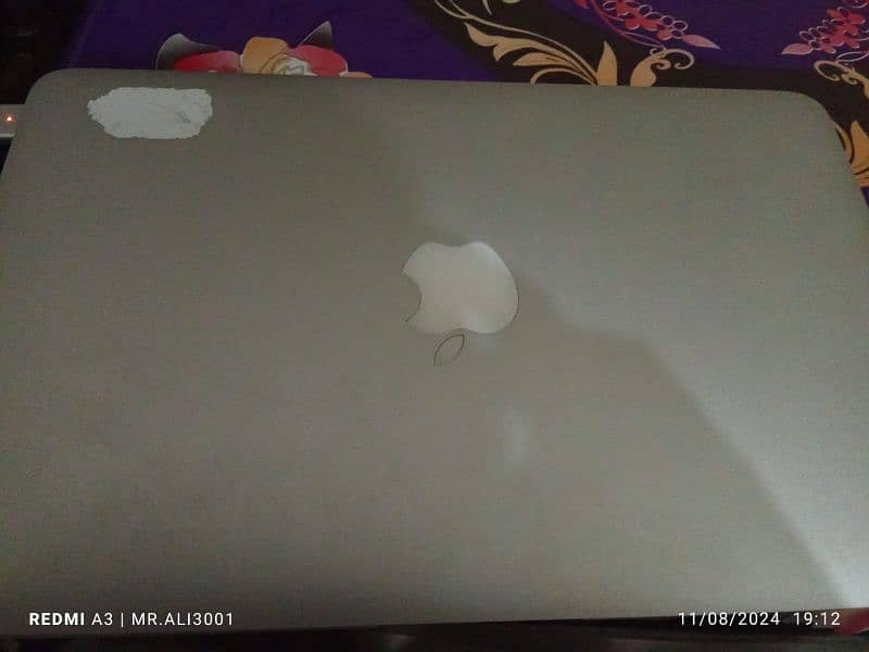 Macbook Air (2014 Early) 1