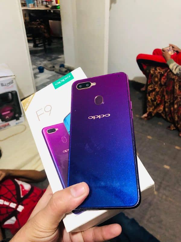 oppo f9 4/64gb with box 3