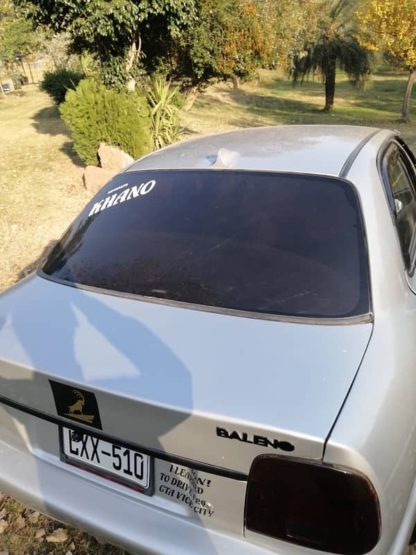 Suzuki Baleno 2001 10