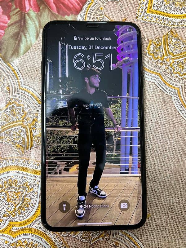 I phone 11 pro max condition 10/9 non pta daba h 0