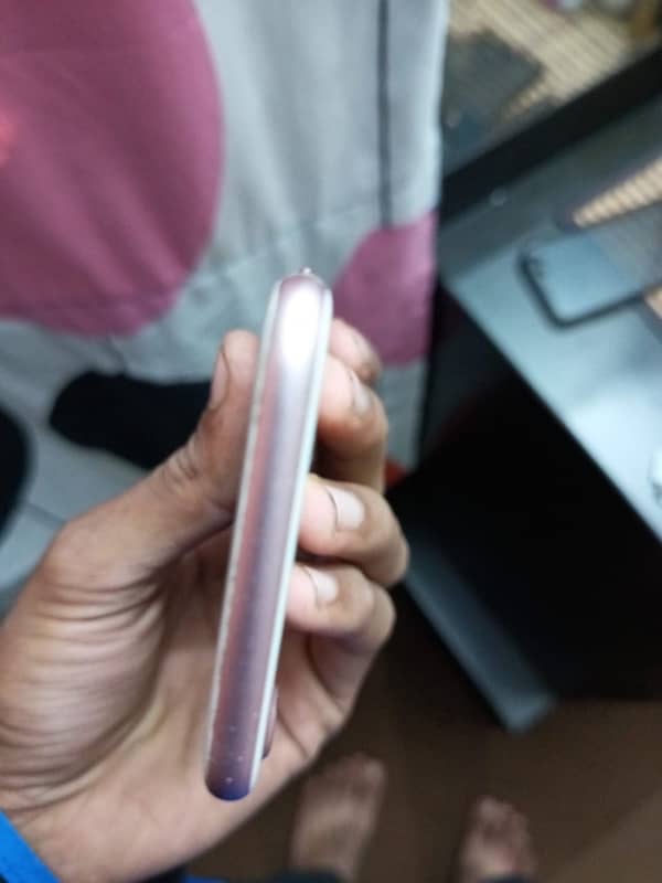 Iphone 7 128gb official pta approved 1