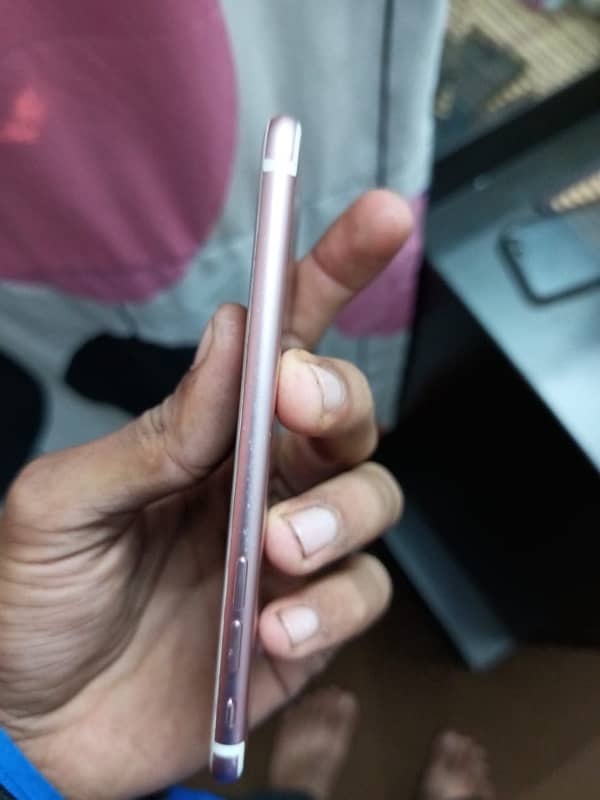 Iphone 7 128gb official pta approved 2