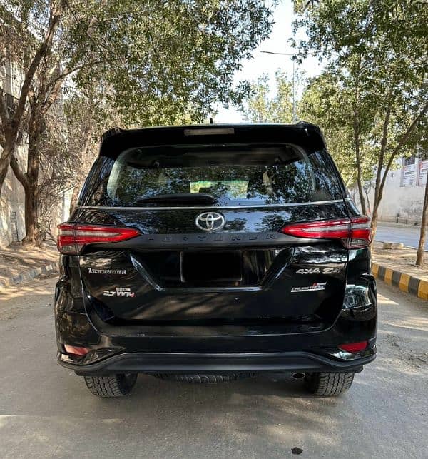 Toyota Fortuner 2018 9