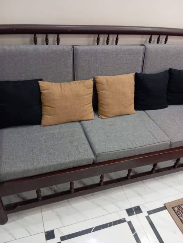 Diyar wooden Sofa set with molty foam Cushions jute fabric 1