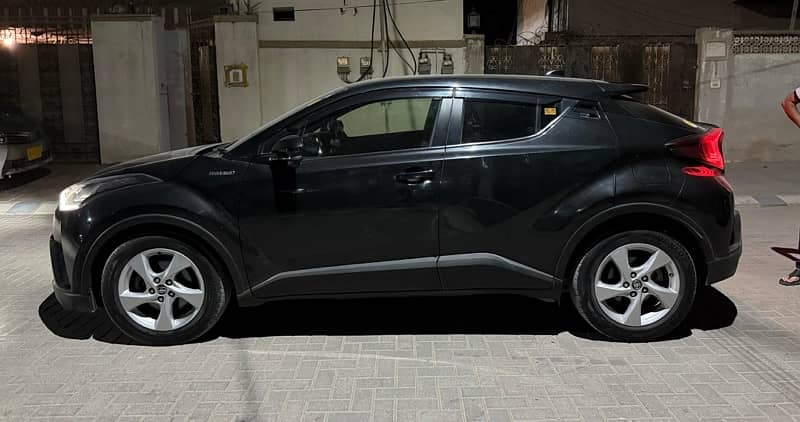 Toyota C-HR 2024 2