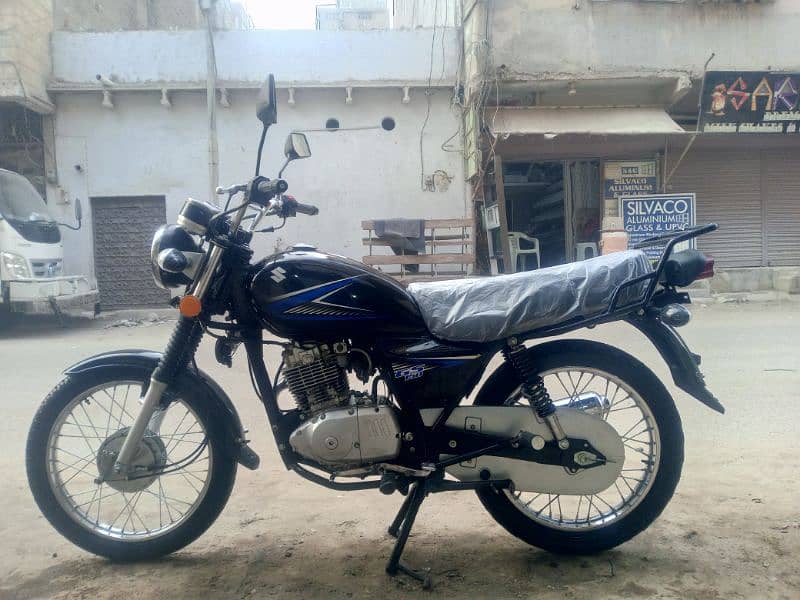 SUZUKI GS 150cc black. 2