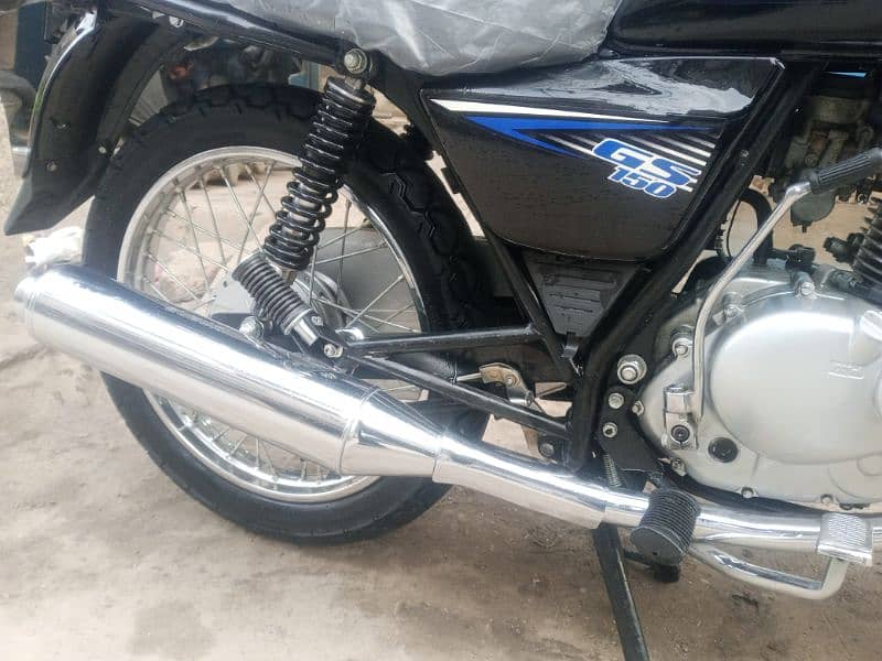 SUZUKI GS 150cc black. 7