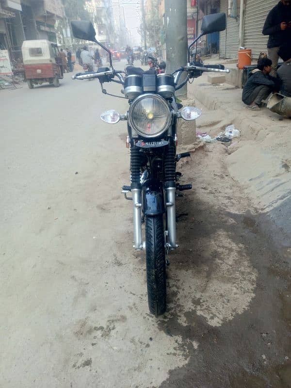 SUZUKI GS 150cc black. 9