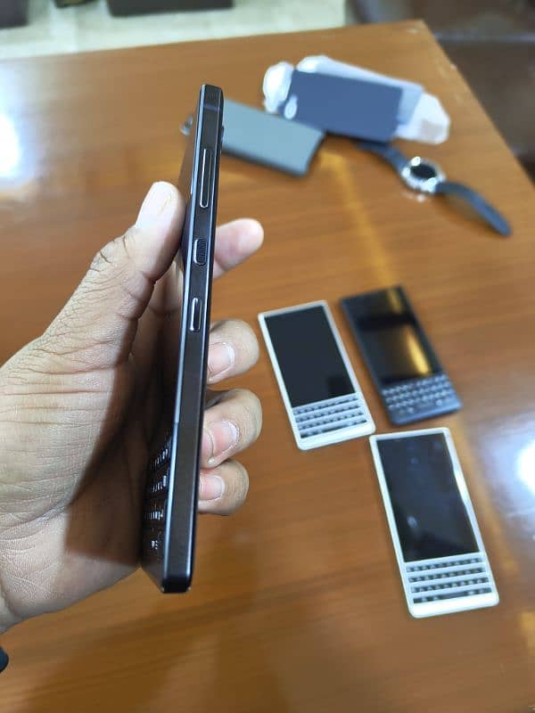 Blackberry Key 2 / Keyone / Key 2 LE 11