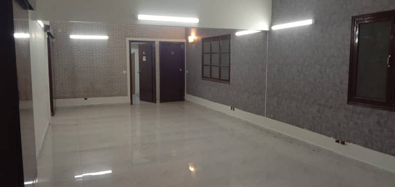 Main Road Huge Car Parking 504 Sq Yards G+1 Newly Renovated Near Naheed Super Market 18