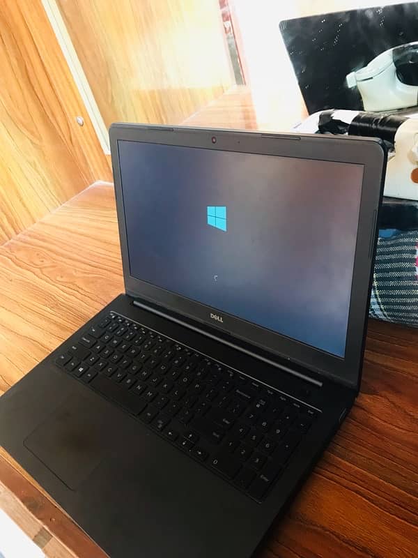 Dell latitude 3550 2