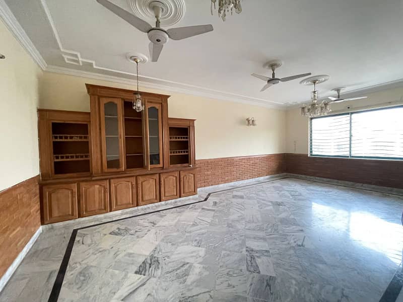 3 BEDROOMS UPPER PORTION IS AVAILABLE FOR RENT IN I-8 ISLAMABAD. 2